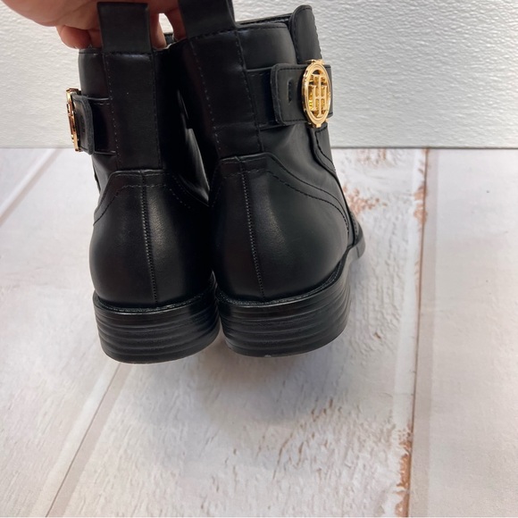 Tommy Hilfiger Women's Rezin Ornamented Zip-Up Booties SIZE 6M - Picture 10 of 17